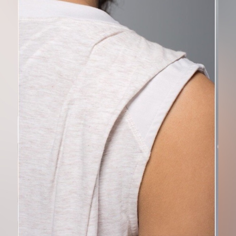 Lululemon To Class Tee - Heathered Dune / Dune - Picture 4 of 15